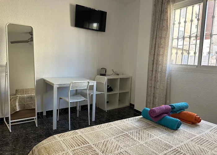 Almeria Centro Habitacion Privada En Apartamento Compartido