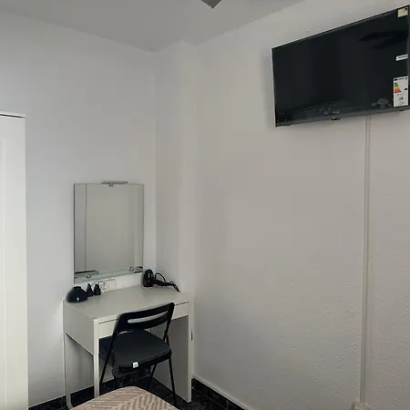 Almeria Centro Habitacion Privada En Apartamento Compartido Exterior photo