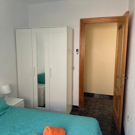 Almeria Centro Habitacion Privada En Apartamento Compartido Exterior photo