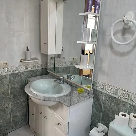 Almeria Centro Habitacion Privada En Apartamento Compartido Exterior photo