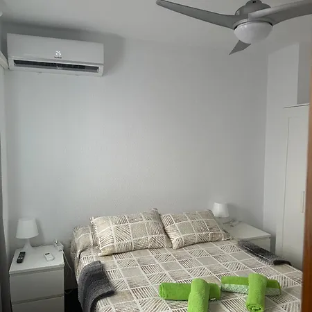 Almeria Centro Habitacion Privada En Apartamento Compartido Exterior photo