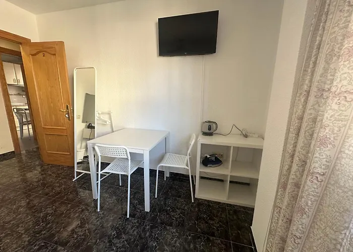 Almeria Centro Habitacion Privada En Apartamento Compartido